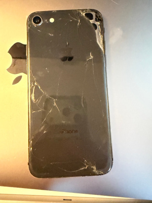 iPhone 8 - 256G muistilla