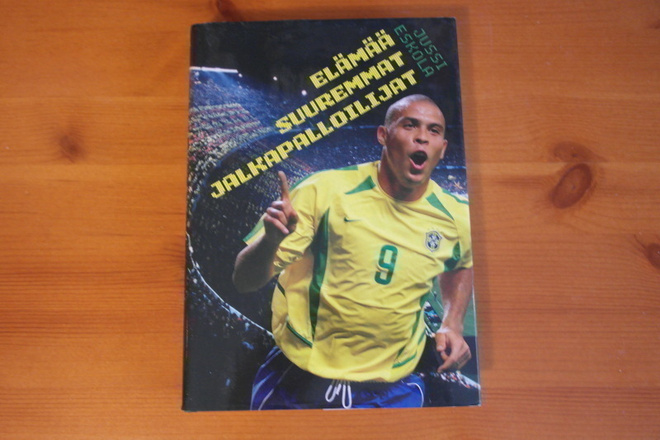 Jussi Eskola:Elämää suuremmat jalkapalloilijat.2.P.2004.Sid.