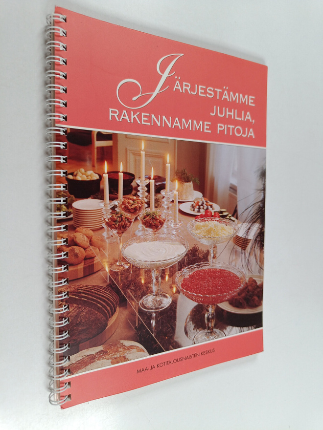 Järjestämme juhlia, rakennamme pitoja