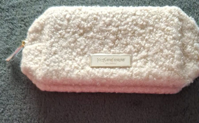 YSL Meikkilaukku