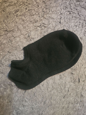 Erilaisia sukkia ja sukkahousuja