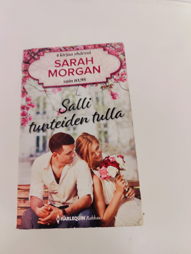 Sarah Morgan; Salli tunteiden tulla (antologia)