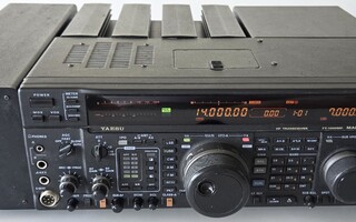 YAESU FT-1000MP MARK-V + MD-100 / MH-31/ DVS-2 / FH-1