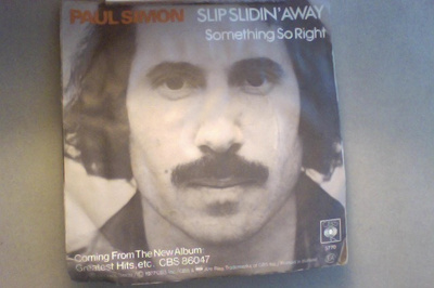 PAUL SIMON  ::  SLIP SLIDIN' AWAY  ::  VINYYLI  7"   1977