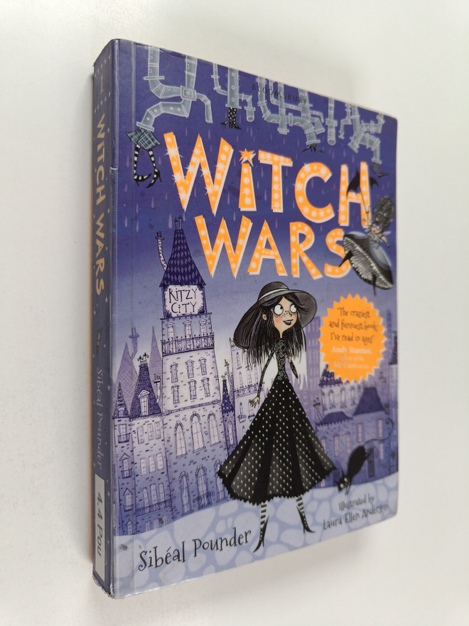 Sibeal Pounder : Witch wars