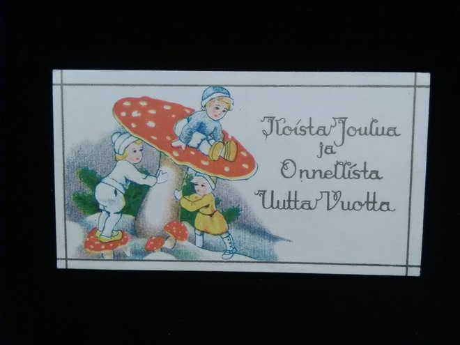 Postikortti Kärpässieni ja pienet ihmiset