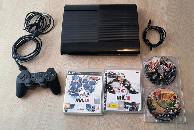 PS3 Super Slim 500gt setti