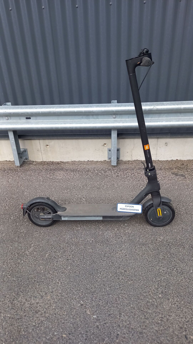 [T3202] MI sähköpotkulauta