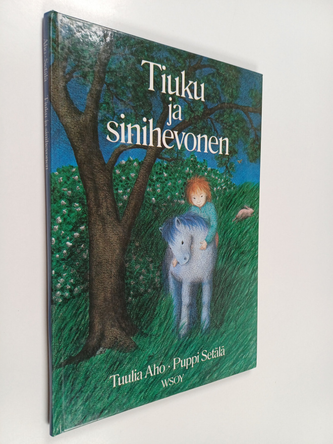 Tuulia Aho ym. : Tiuku ja sinihevonen