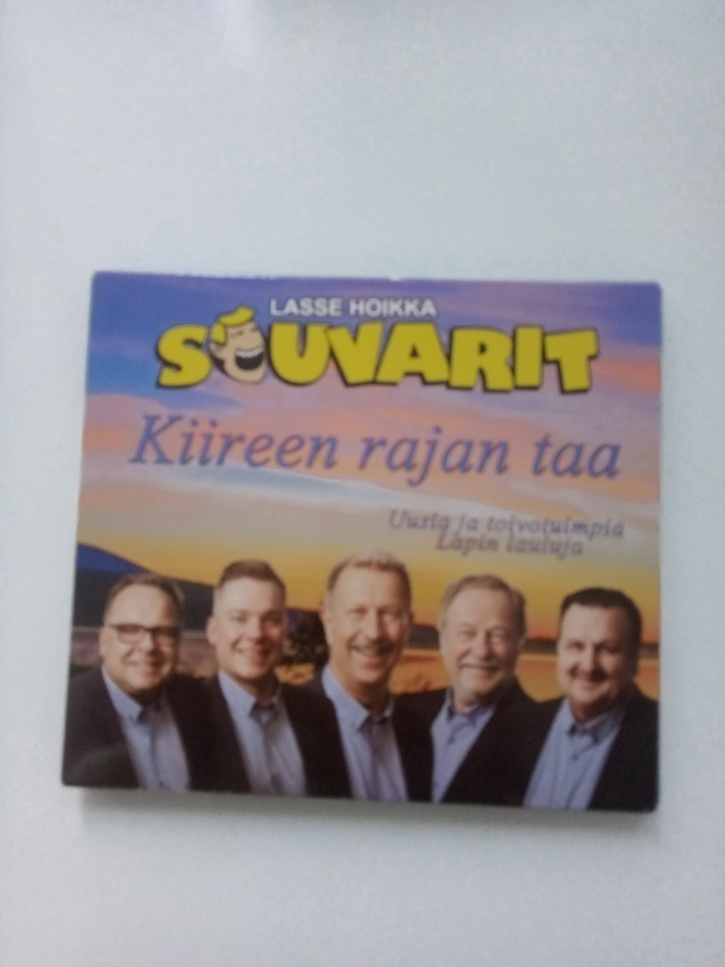 CD LASSE HOIKKA & SOUVARIT - Kiireen rajan taa (Sis.pk:t)