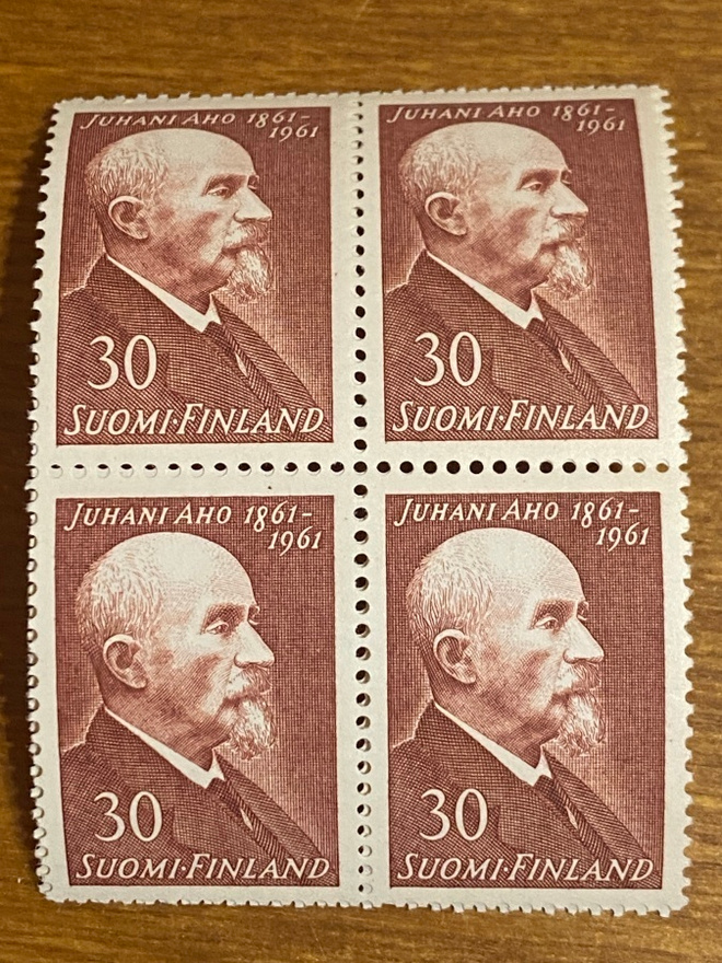 JUHANI AHO NELIÖ**