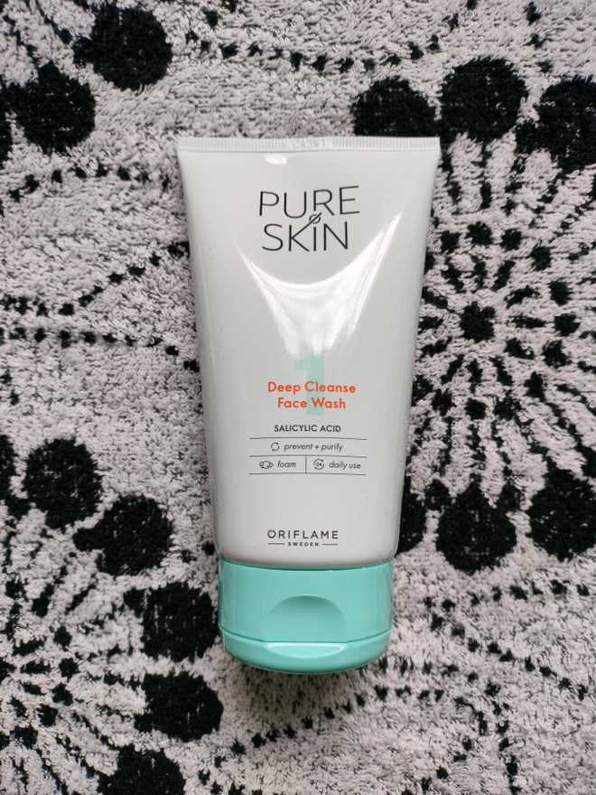 ~Oriflame Pure Skin Deep Cleanse -puhdistusgeeli~