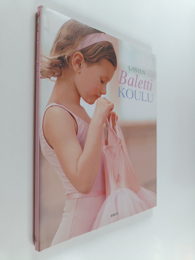 Naia Bray-Moffatt : Lasten balettikoulu : tanssitunnilla ...