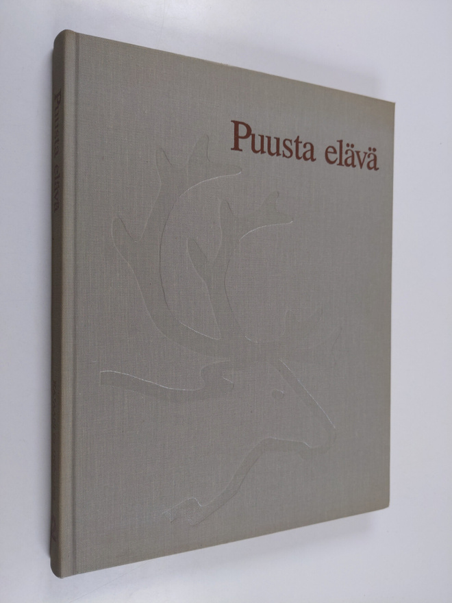 Sakari Virtanen : Puusta elävä : Kajaani oy:n vaiheita vu...