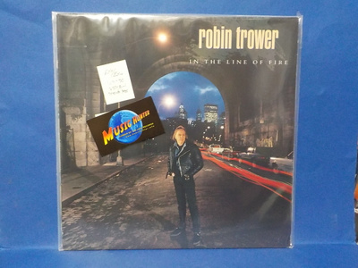 ROBIN TROWER - IN THE LINE OF FIRE EX+/EX+ U.S -90 LP