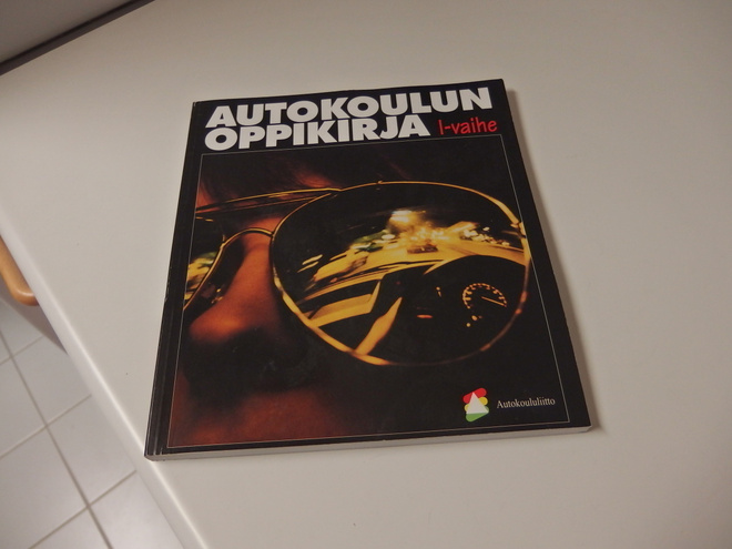 Autokoulun oppikirja, 1-vaihe v. 2004