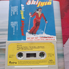 SKIJYTÄ (mm.Hurriganes)KASETTI. - pikkukuva 1