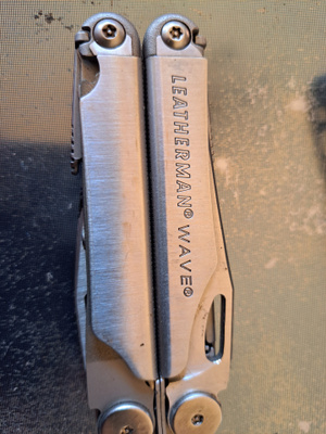Leatherman Wave + nahkakotelo
