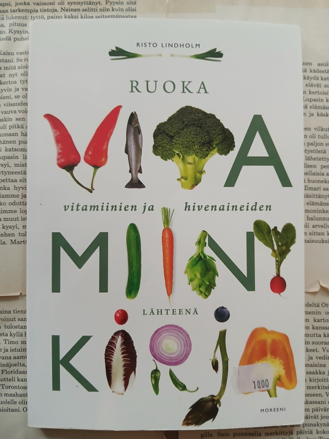 Risto Lindholm - Vitamiinikirja (nid.)