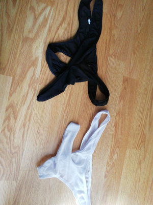 peniksen tuppi g string koko L.