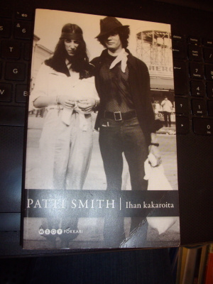 Patti Smith - Ihan kakaroita (pokkari) Sis.postikulut