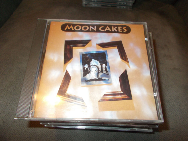 CD MOON CAKES **
