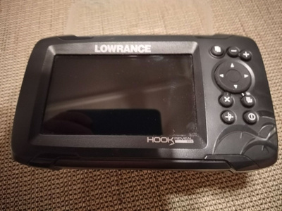 Lowrance Hook 555