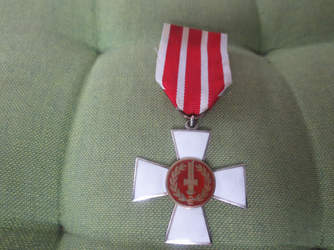 Sotainvalidin Ansioristi Hopeaa