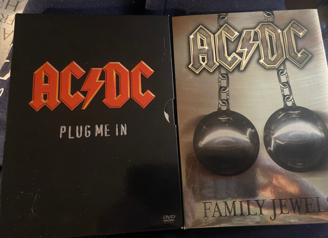 AC/DC: Family Jewels & Plug Me In 2 x 2dvd