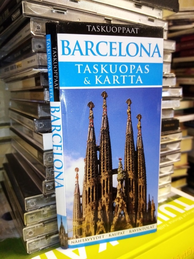 BARCELONA TASKUOPAS &. KARTTA ( SIS POSTIKULU)