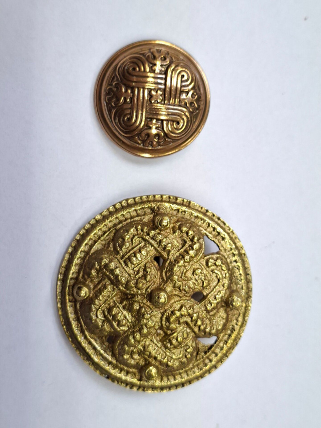 Kalevala koru rintakorut