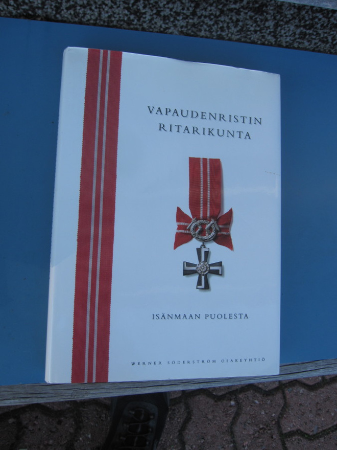 Vapaudenristin ritarikunta : isänmaan puolesta