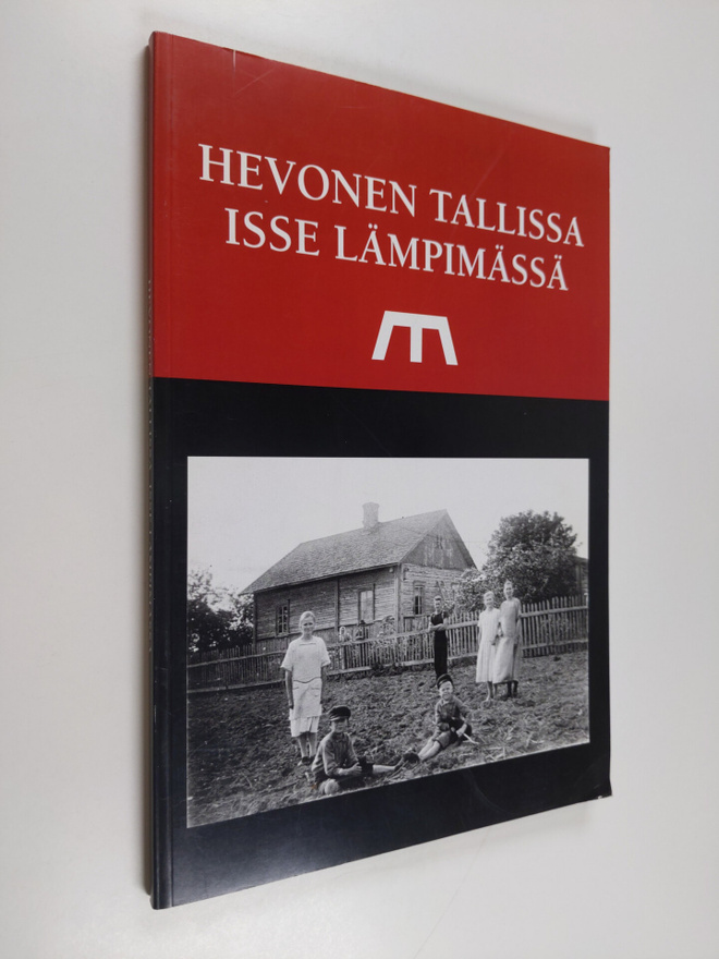 Hevonen tallissa, isse lämpimässä : Anton ja Sofia Jarvan...
