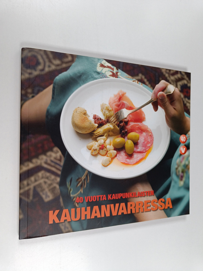 Midi Vuorela : 40 vuotta kaupunkilaisten kauhanvarressa