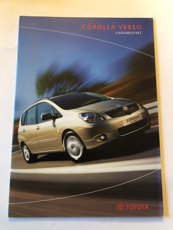 Myyntiesite - Toyota Corolla Verso Lisävarusteet - 2002