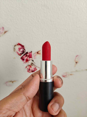 MAC Macximal Matte Lipstick (Ruby Woo)