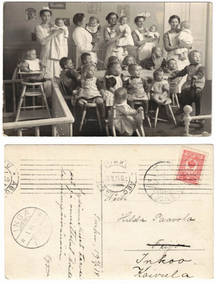 Vanha kortti, pieniä lapsia ja vauvoja hoitajineen, v. 1914