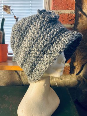 Handmade villahattu