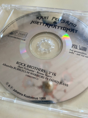 Kari Peitsamo & Hirttämättömät: Rock brothers promo