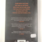 Paula Hawkins : A Slow Fire Burning - pikkukuva 2