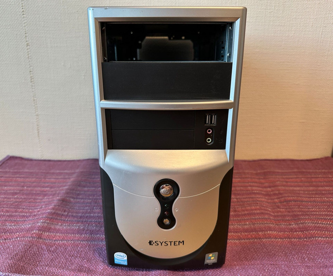 E-System tornikotelo