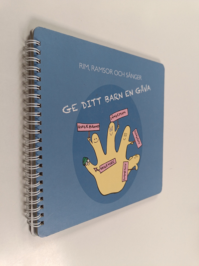 Camilla Paro-Koivisto : Ge ditt barn en gåva : rim, ramso...