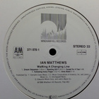IAN MATTHEWS :: WALKING A CHANGING LINE :: VINYYLI  LP  1988 - pikkukuva 3