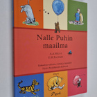 A. A. Milne : Nalle Puhin maailma : kokoelma tarinoita, r... - pikkukuva 1