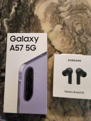 Samsung Galaxy A57 5G + Kuvassa näkyvät kuulokkeet.