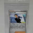 Larry's Skill - Trainer 115/131 - Pokemon Cards, 2025 : Holo - pikkukuva 1