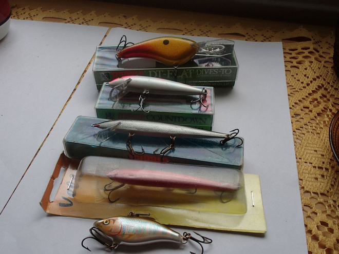 Vaappu RAPALA 4 kpl ja VELHO 1 kpl