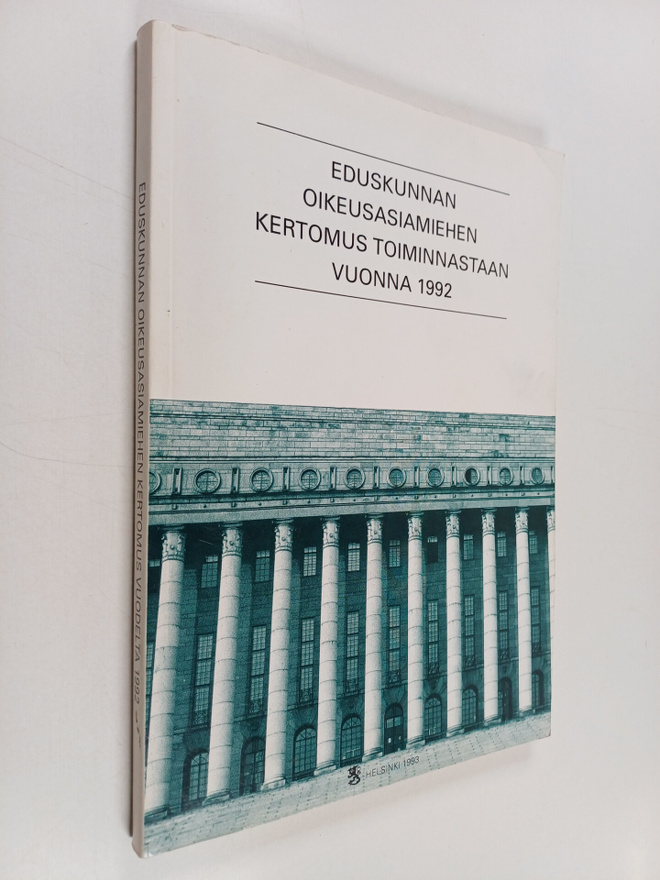 Eduskunnan oikeusasiamiehen kertomus toiminnastaan 1992