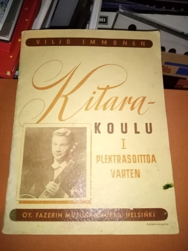 IMMONEN :  KITARAKOULU I PLEKTRASOITTOA VARTEN