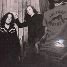 The Datsuns -yhtyeen 2 jäsenen nimikirjoitukset paperilla - pikkukuva 3